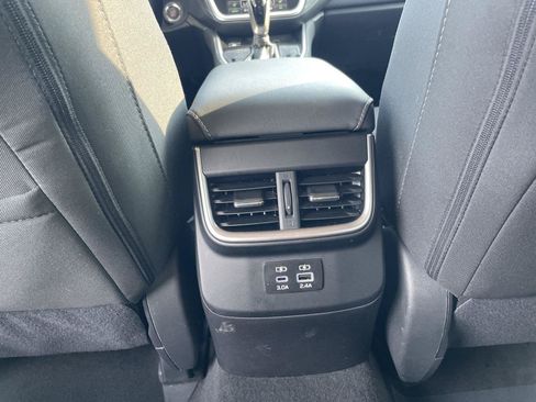 Used 2024 Subaru Outback Premium AWD/4WD image 17