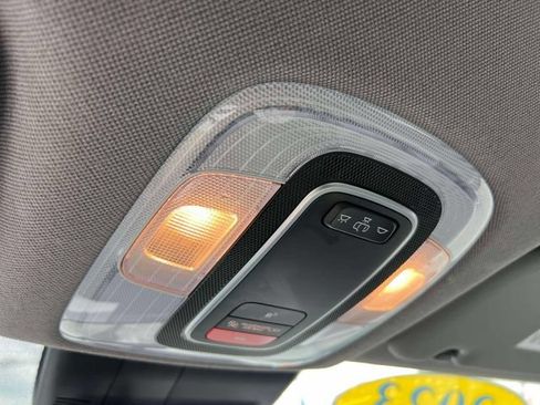 Used 2023 Hyundai Elantra SEL FWD image 31