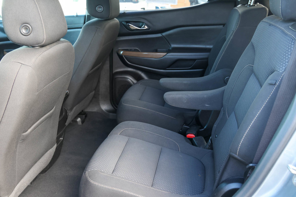 Used 2023 GMC Acadia SLE AWD/4WD image 14