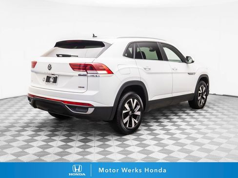 Used 2021 Volkswagen Atlas Cross Sport SE image 5