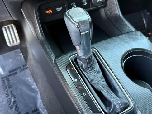 Used 2025 Honda Civic Sport image 25