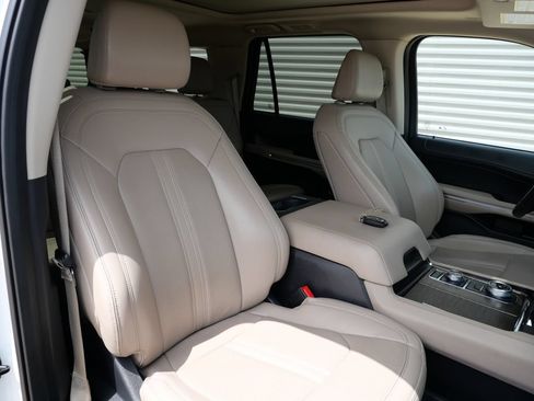 Certified 2024 Ford Expedition Max Limited AWD/4WD image 24