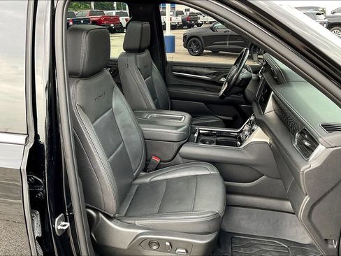 Used 2022 GMC Yukon Denali AWD/4WD image 16