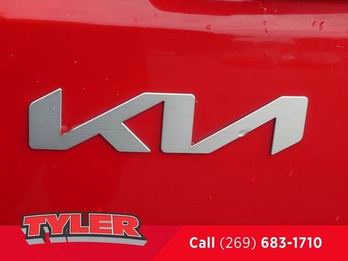 Used 2022 Kia Soul LX image 15