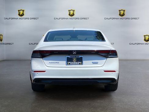 Used 2024 Honda Accord Touring image 6