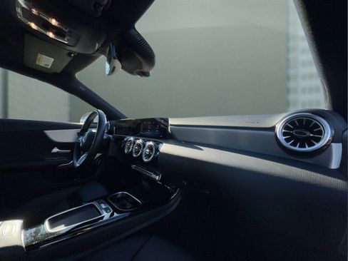 Used 2025 Mercedes-Benz CLA 250 4MATIC image 23