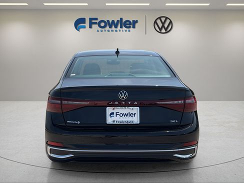 Used 2026 Volkswagen Jetta SEL FWD image 6
