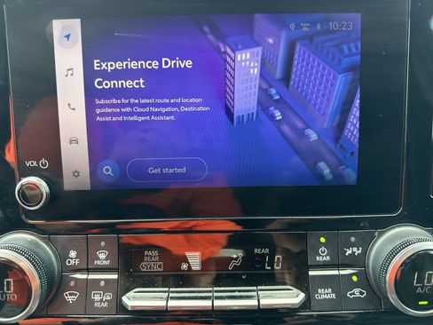 Used 2023 Toyota Highlander XSE FWD image 20