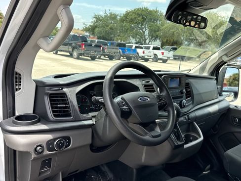 Used 2025 Ford Transit 250 Low Roof w/ Exterior Upgrade Package RWD image 6