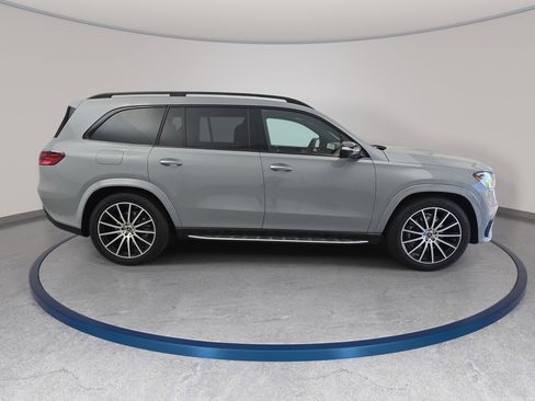 New 2026 Mercedes-Benz GLS 450 4MATIC image 4