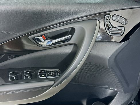 Used 2016 Hyundai Azera FWD image 15