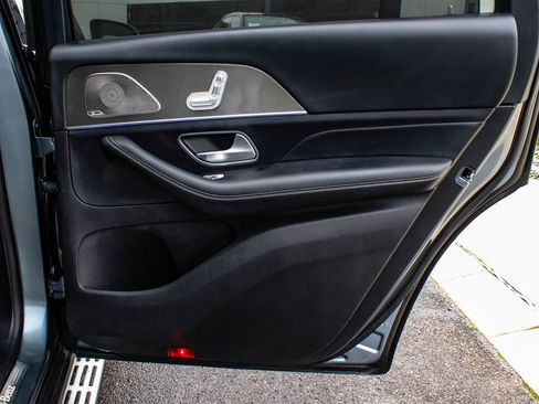 Used 2022 Mercedes-Benz GLS 450 4MATIC image 13