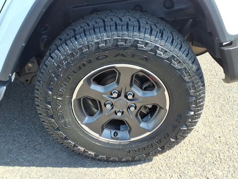 Used 2021 Jeep Wrangler Unlimited Sahara AWD/4WD image 10