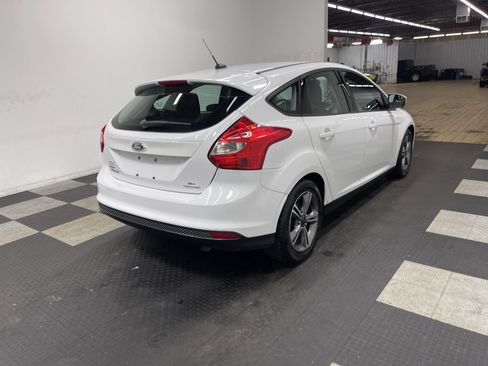 Used 2014 Ford Focus SE w/ SE Sport Package image 5