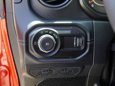 Used 2026 Jeep Wrangler Unlimited Rubicon AWD/4WD image 20