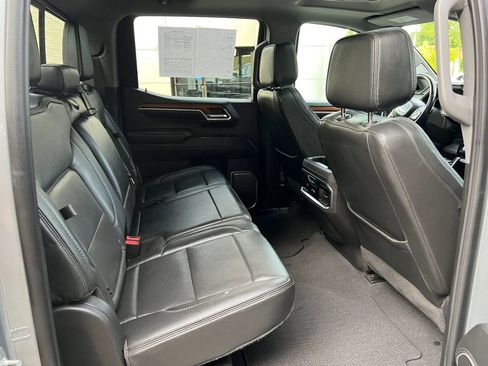 Used 2023 GMC Sierra 1500 Denali w/ Denali Reserve Package AWD/4WD image 9