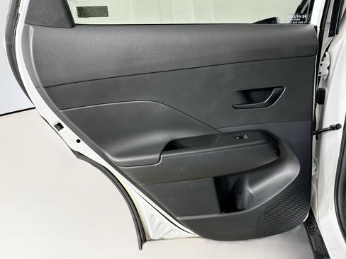 Used 2025 Hyundai Kona SEL image 25