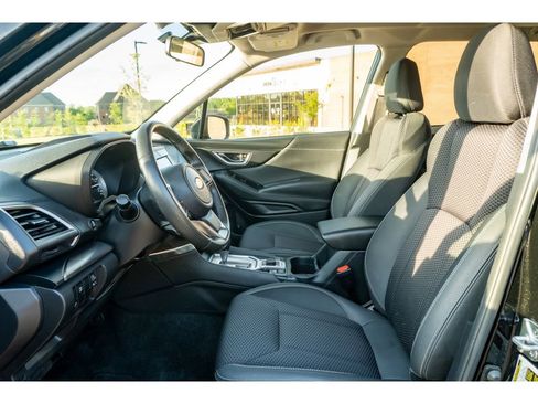 Used 2024 Subaru Forester Premium AWD/4WD image 12