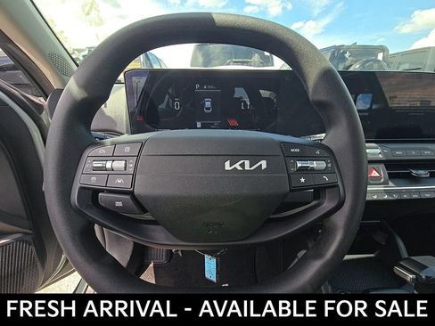 Used 2025 Kia K4 FWD image 10
