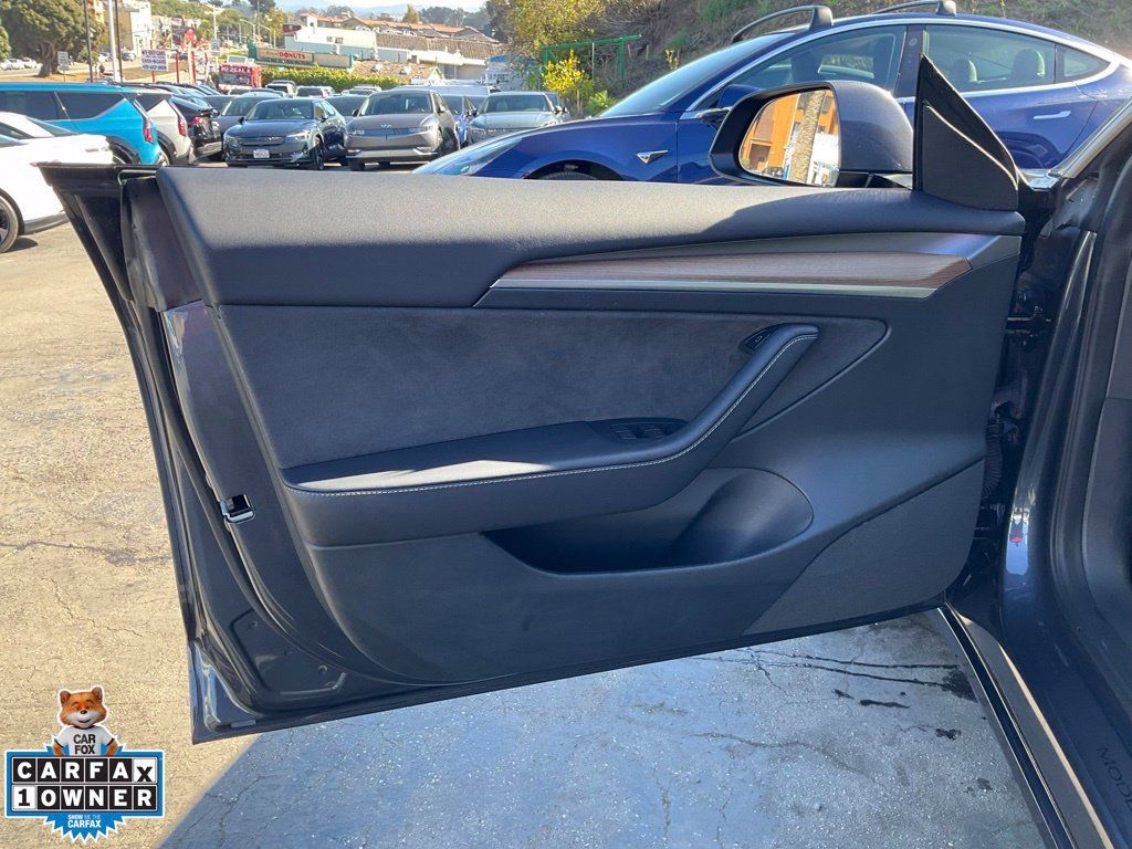Used 2023 Tesla Model 3 Standard Range RWD image 23