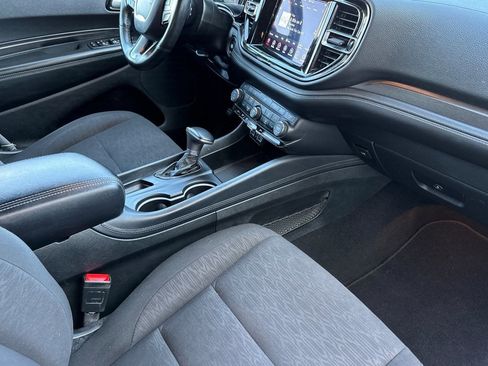 Used 2024 Dodge Durango SXT image 32