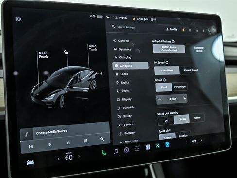 Used 2018 Tesla Model 3 Mid Range RWD image 29