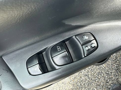 Used 2016 Nissan Sentra SL FWD image 15