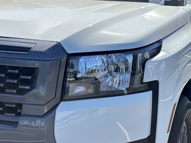 Used 2025 Nissan Frontier SV w/ SV Convenience Package RWD image 10