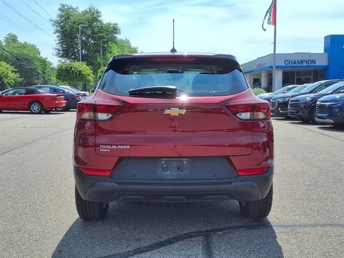 Used 2021 Chevrolet TrailBlazer LS AWD/4WD image 5