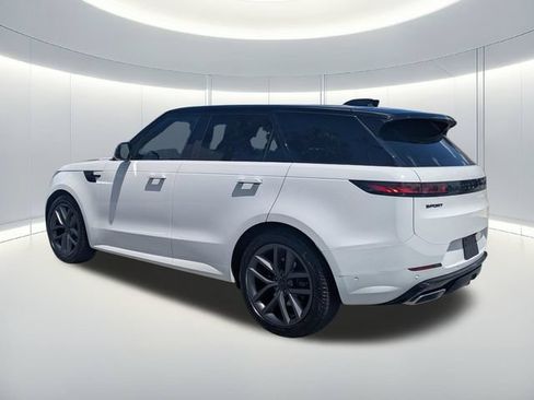 Used 2026 Land Rover Range Rover Sport Dynamic SE AWD/4WD image 4