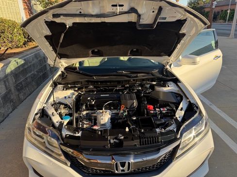 Used 2016 Honda Accord EX image 14