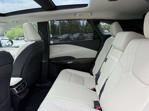 Used 2024 Lexus RX 350 AWD w/ Convenience Package image 18