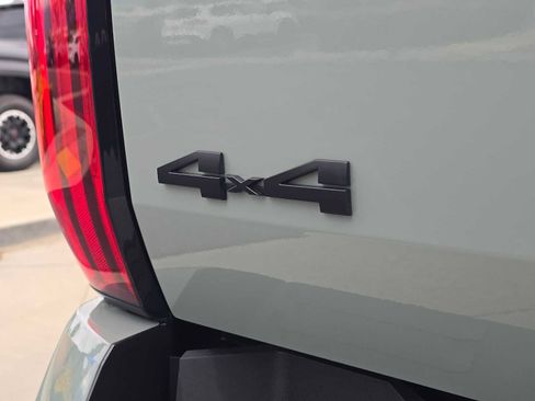 Used 2024 Toyota Tundra Limited AWD/4WD image 13