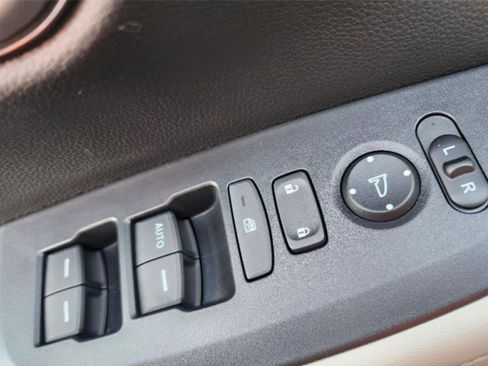 Used 2024 Honda HR-V LX image 15