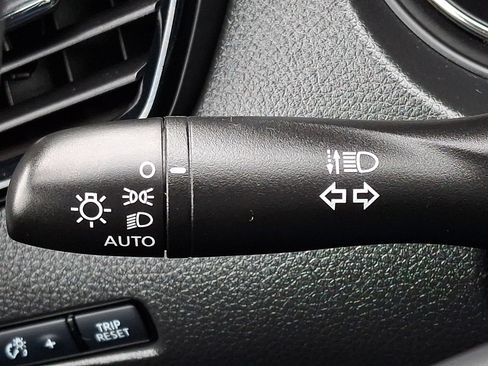 Used 2020 Nissan Rogue Sport S image 24