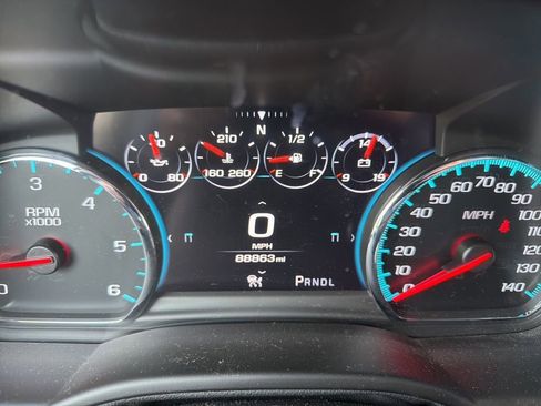 Used 2019 Chevrolet Suburban Premier image 15