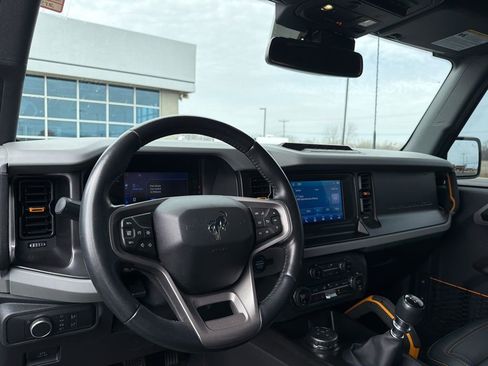 Used 2021 Ford Bronco Badlands image 12