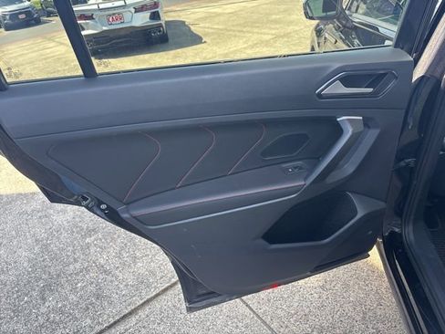 Used 2024 Volkswagen Tiguan Wolfsburg Edition image 35