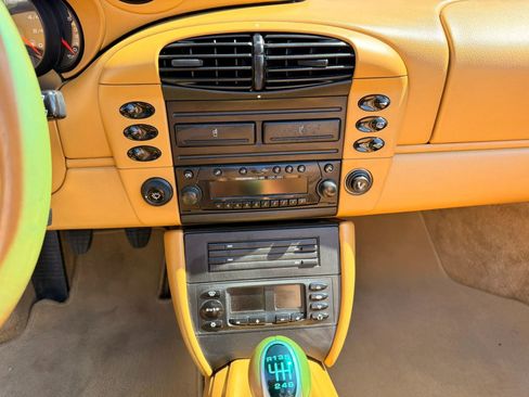 Used 2001 Porsche 911 Cabriolet image 21