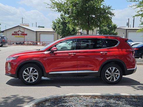 Used 2019 Hyundai Santa Fe AWD image 2