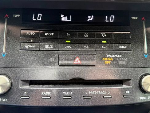 Used 2016 Lexus IS 200t w/ F Sport Package RWD image 18