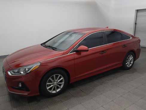 Used 2018 Hyundai Sonata SE FWD image 2