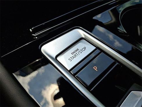 New 2025 Volkswagen Atlas SEL image 21