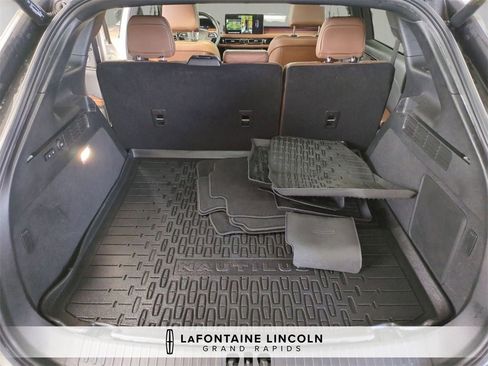 Used 2022 Lincoln Nautilus Reserve w/ Equipment Group 201A image 30