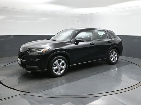 Used 2025 Honda HR-V LX image 1