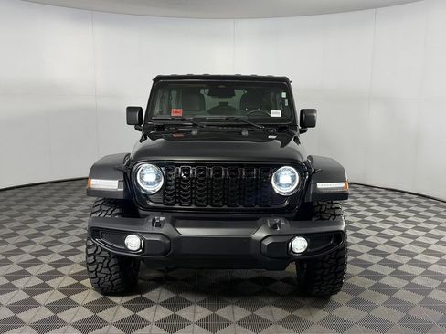 Used 2025 Jeep Wrangler Unlimited Sport AWD/4WD image 4