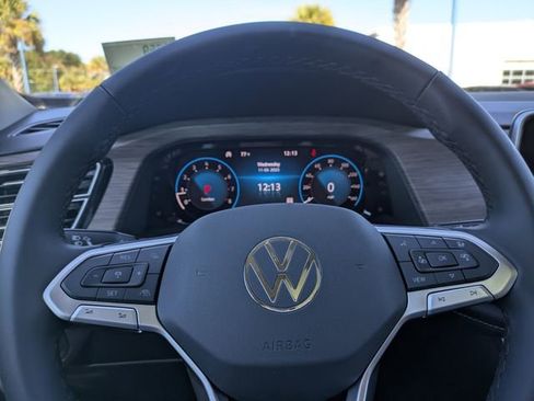 New 2026 Volkswagen Atlas SEL Premium R-Line AWD/4WD image 32