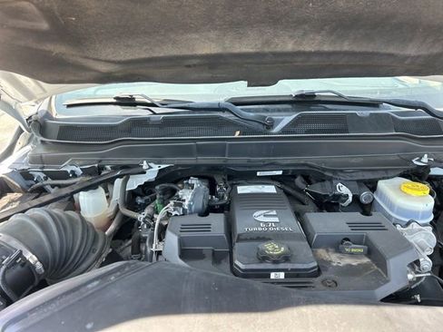 Used 2022 RAM 3500 Laramie image 34