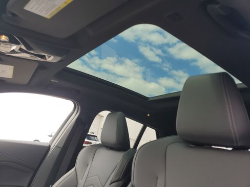 New 2026 BMW X2 xDrive28i w/ Technology Package image 8