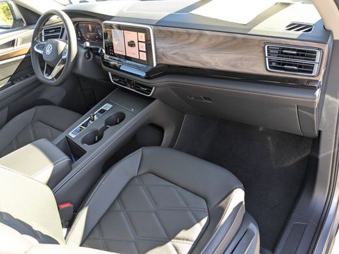 New 2026 Volkswagen Atlas SE image 37